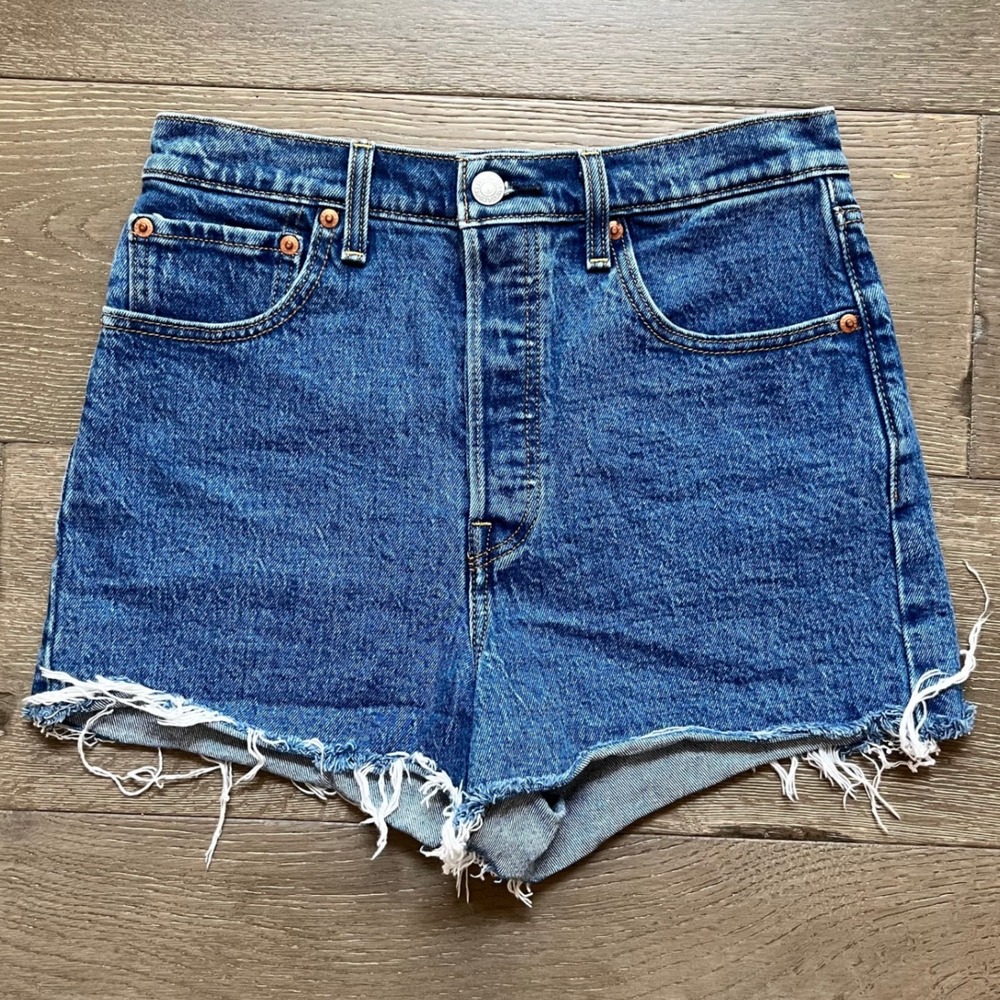 Levi's Premium Ribcage‎ Denim Shorts Womens Size 28 Blue Frayed Hem